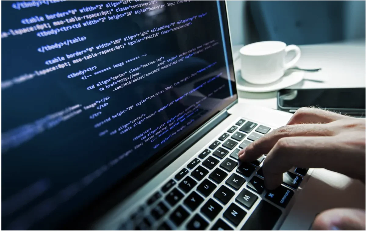 Freelancer mı Ajans mı? Hangisi Daha Doğru Seçim?