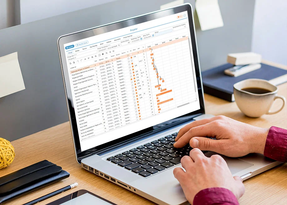 أنظمة تتبع األعمال